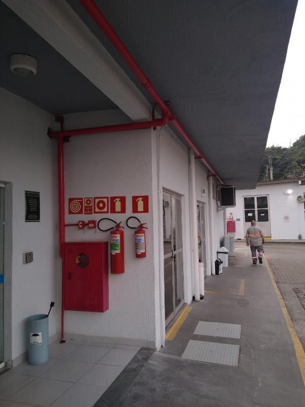 placas de sinalização rota de fuga placas de sinalização rota de fuga