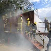 Curso de combate a incêndio da marinha