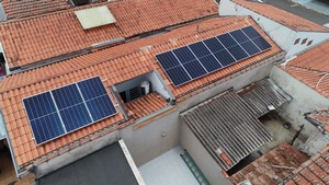 Instalação de sistema fotovoltaico